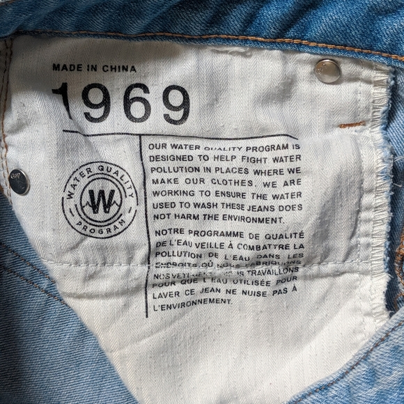 Gap Distressed Light Wash Jeans Size 28 - Picture 6 of 7